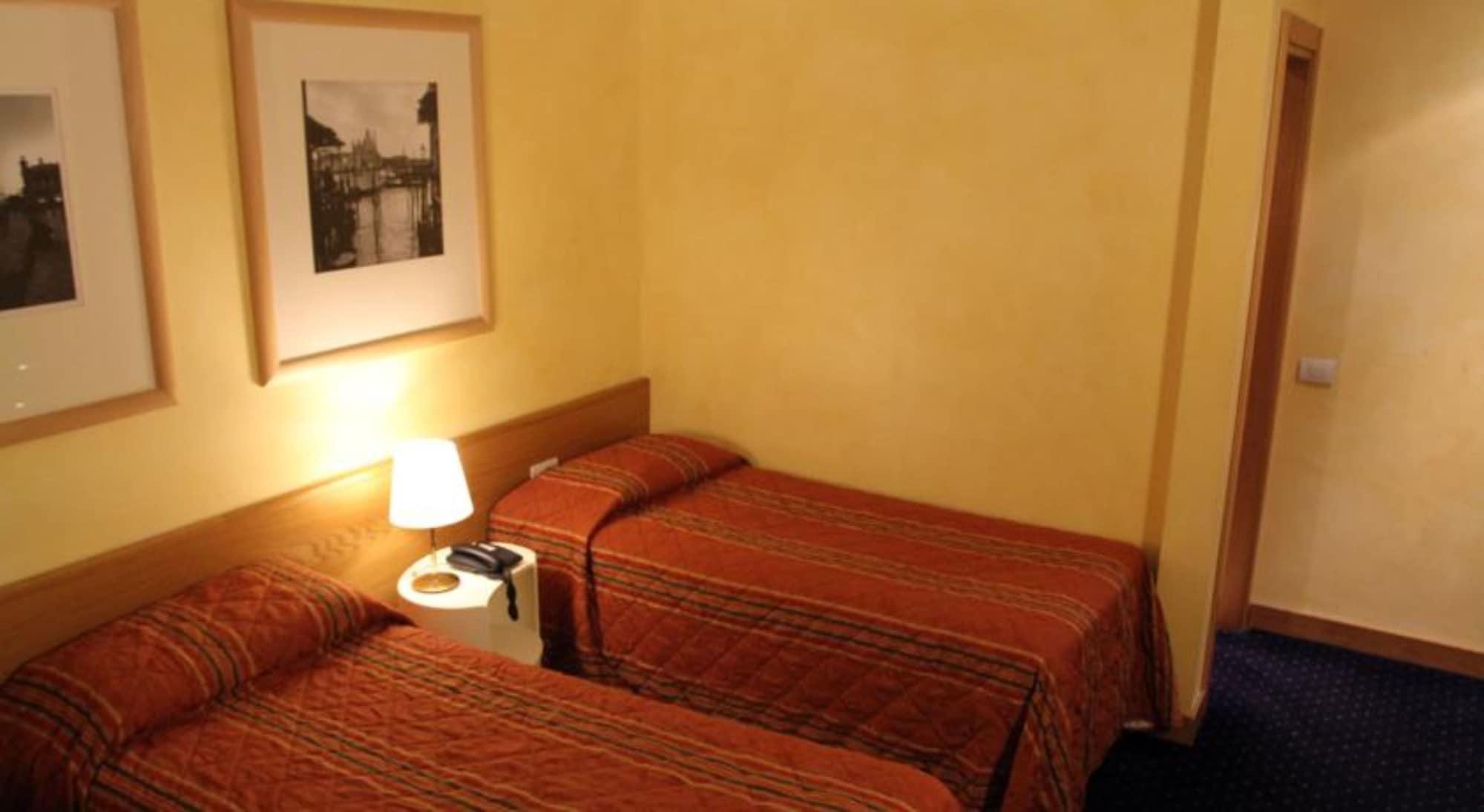 מילאנו Club Hotel מראה חיצוני תמונה